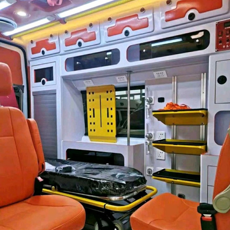 麦积长途救护车护送病人租赁价格